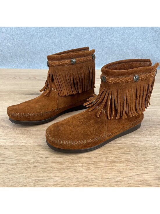 Minnetonka Shoes - Minnetonka Womens Hi Top Back Zip Western Bootie Shoes Size 6 Brown Suede Fringe